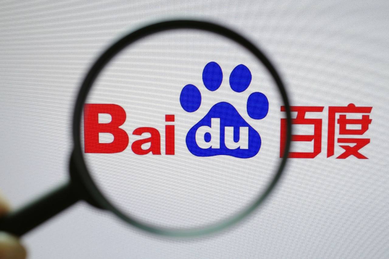 村委会回应公园密集扶手已拆除